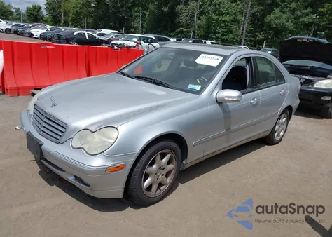 2003 Mercedes-Benz C 240 z USA, uszkodzony, nr VIN WDBRF81J13F404291